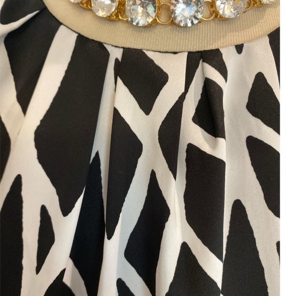 LIZ CLAIBORNE Top Sleeveless Black & White Soft Pleats Sz M - Picture 4 of 12